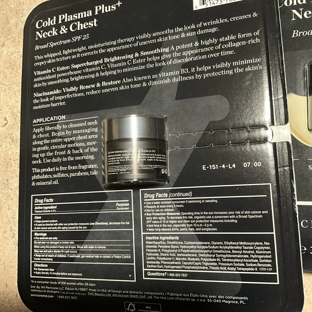 2 Perricone MD Cold Plasma Plus+ Neck & Chest Cream - Picture 5 of 5